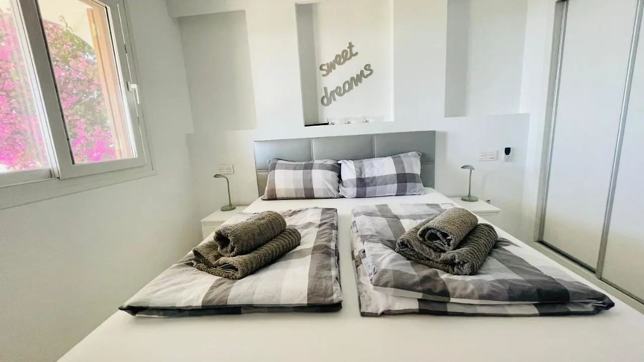 Modern Garden Apartment With A Fantastic Sea View And A Private Garden Sitio de Calahonda 0*,  Spanje