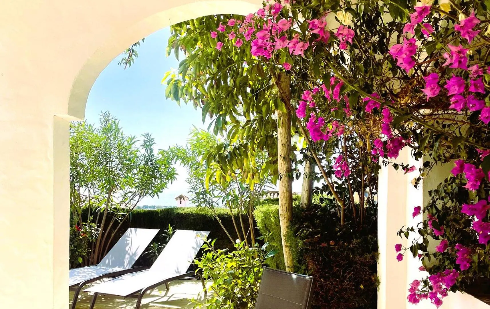 Modern Garden Apartment With A Fantastic Sea View And A Private Garden Sitio de Calahonda 0*,  Spanje